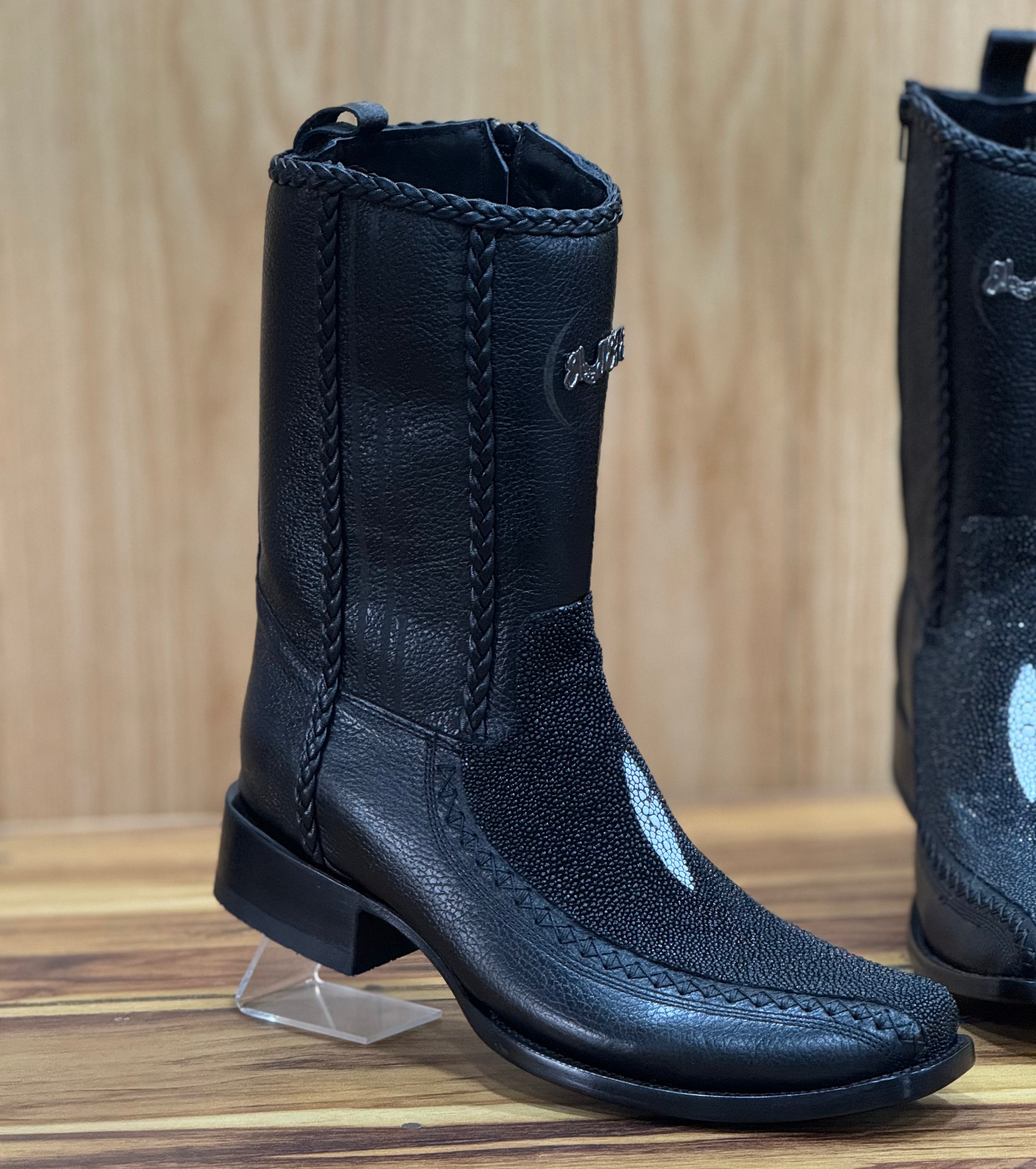 JEFE MANTARRAYA NEGRO