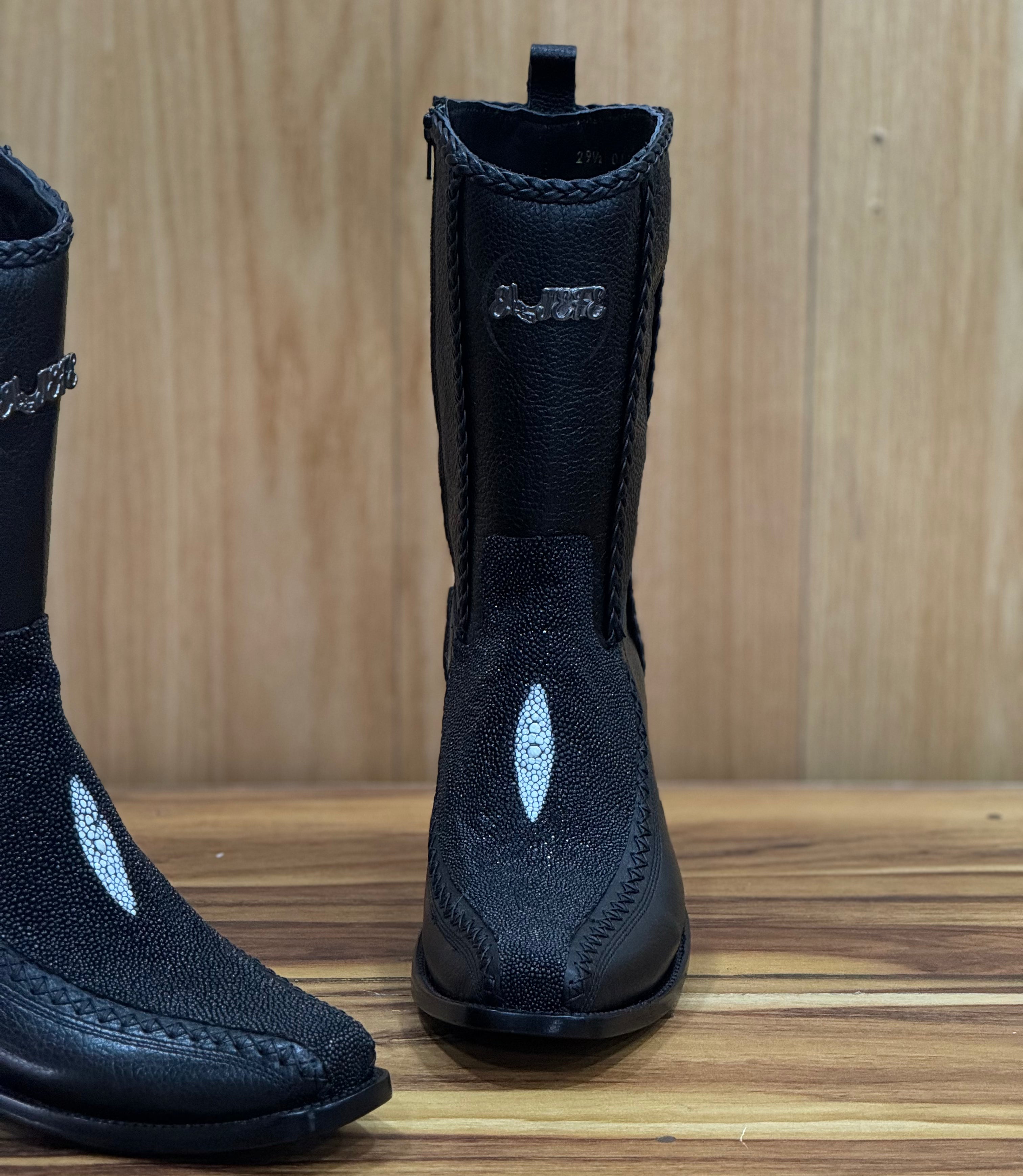 JEFE MANTARRAYA NEGRO