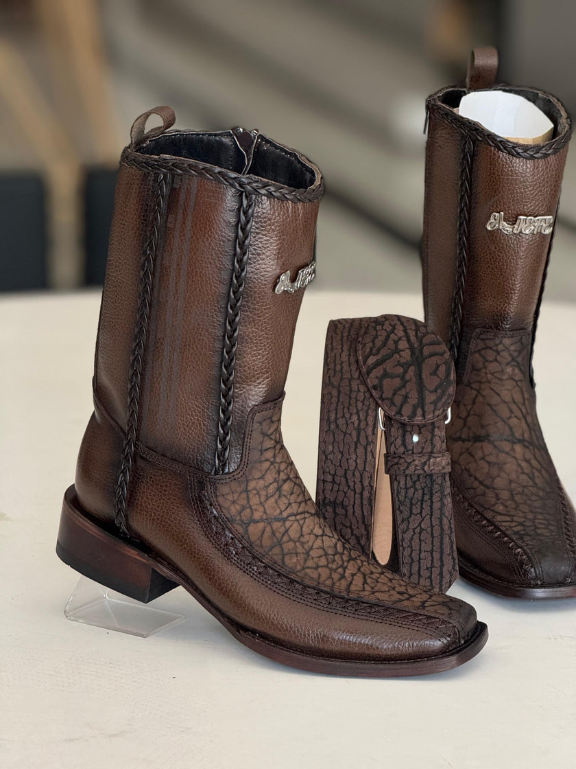 JEFE CUELLO DE TORO CAFÉ