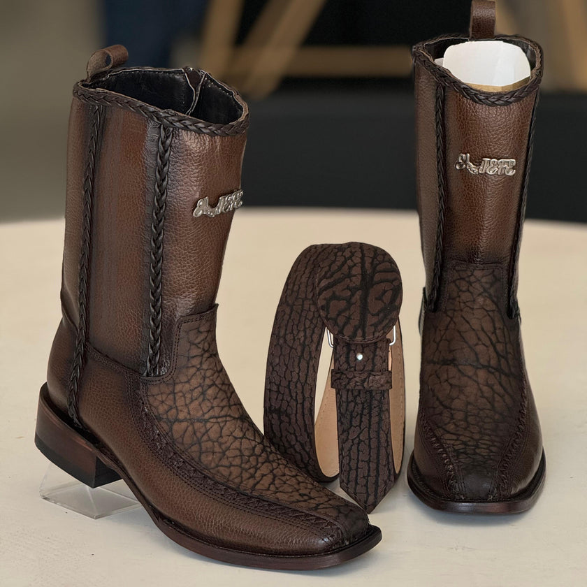 JEFE CUELLO DE TORO CAFÉ