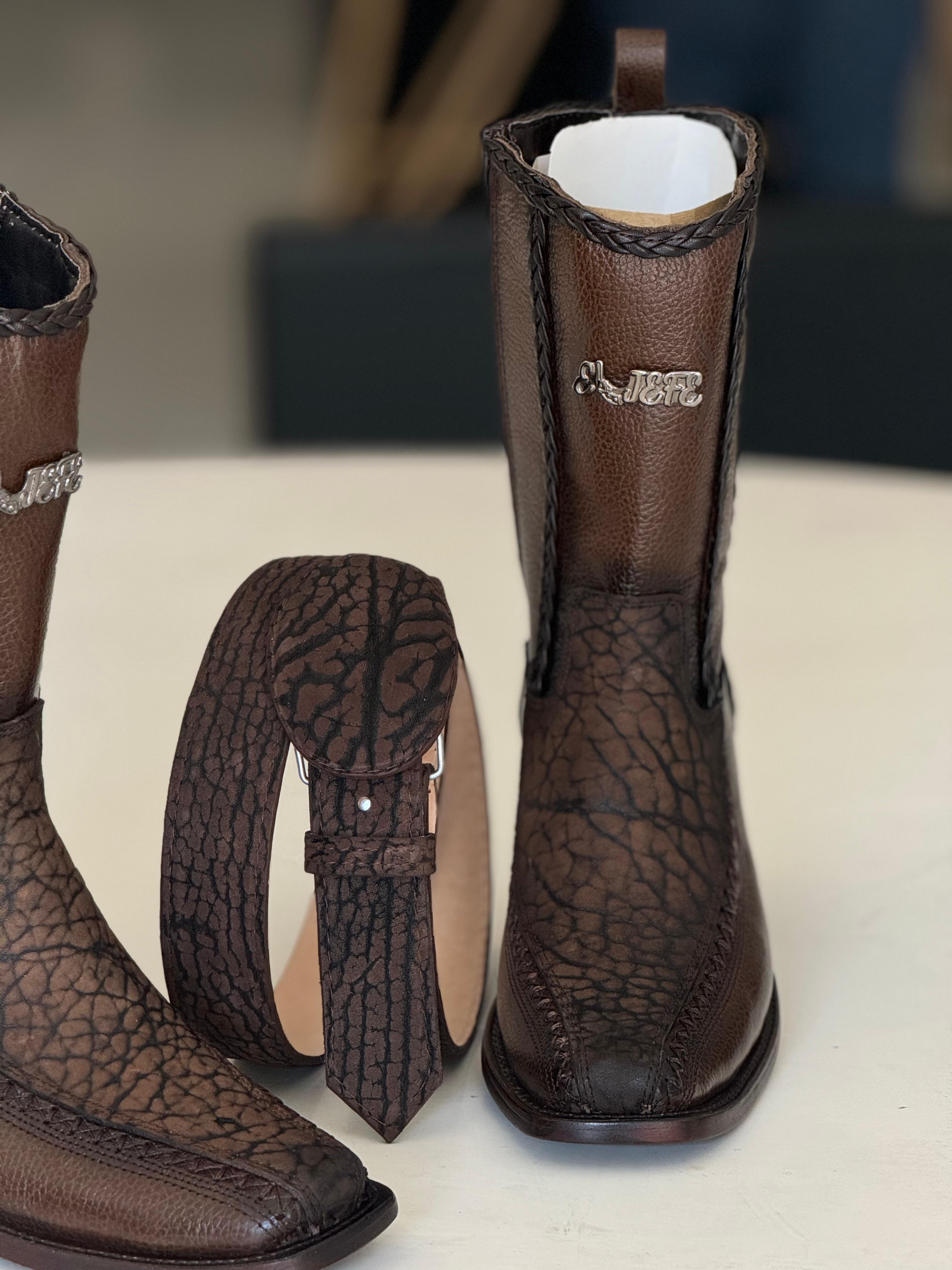 JEFE CUELLO DE TORO CAFÉ